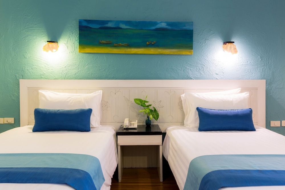 Poolside Terrace