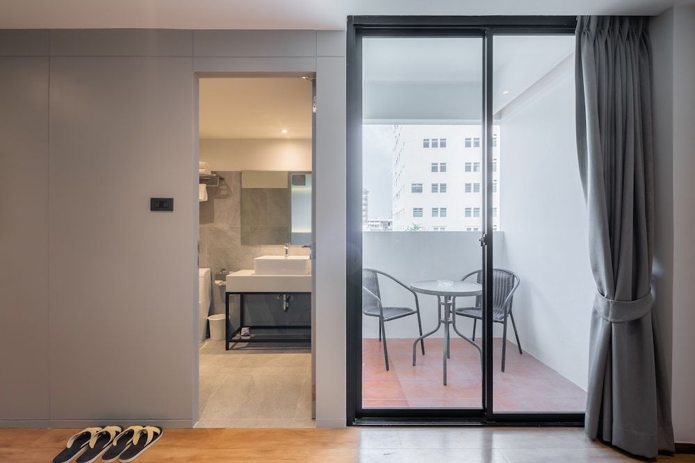 True Siam Phayathai Hotel Superior Room, Bathtub 10