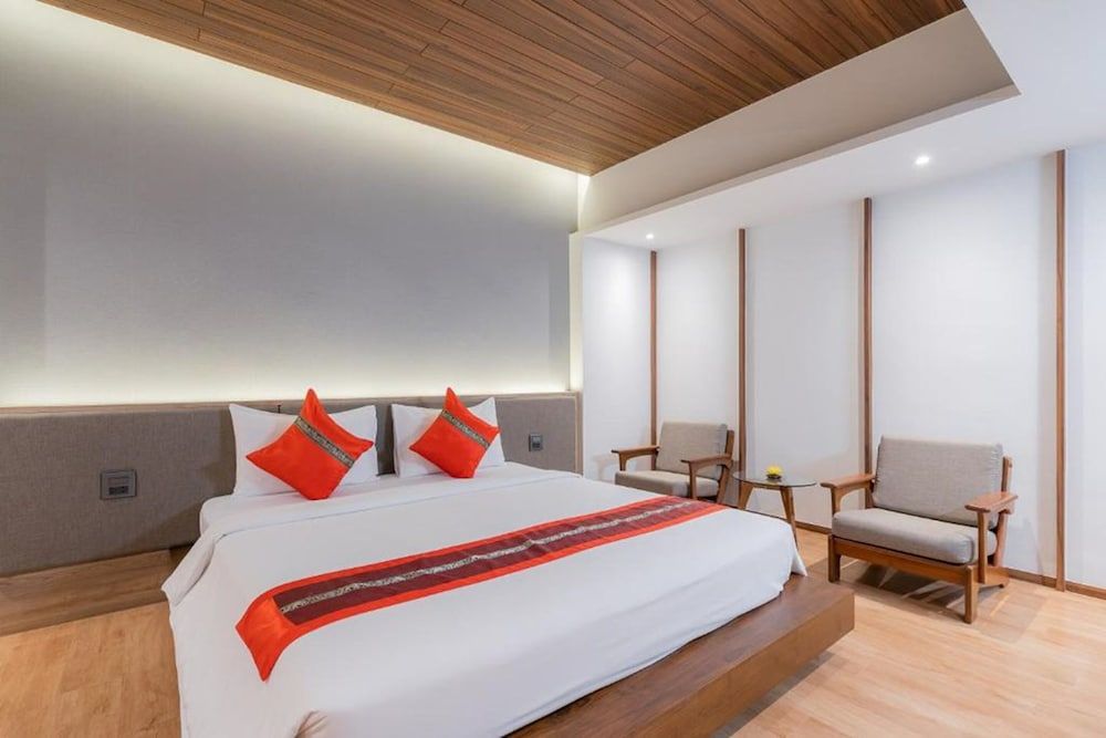 True Siam Phayathai Hotel Superior Room, Bathtub 3