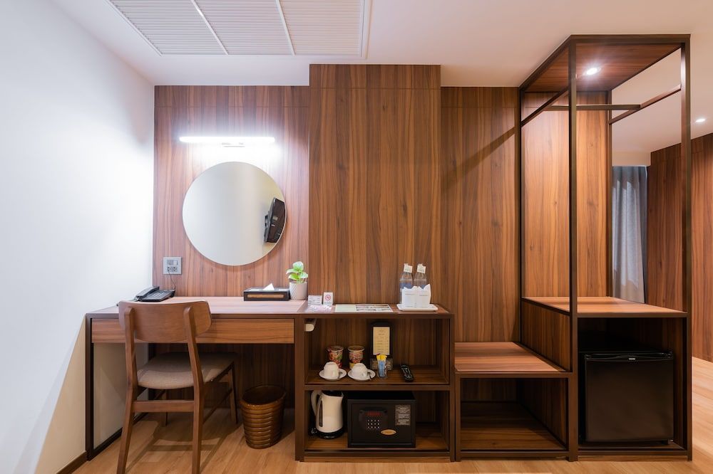 True Siam Phayathai Hotel Superior Room, Bathtub 9