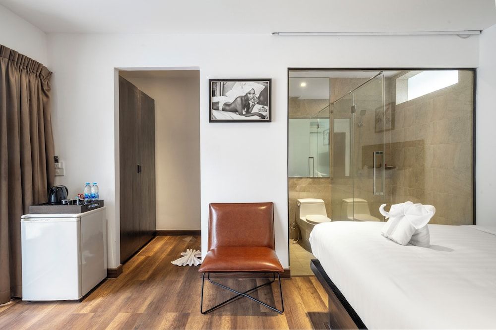 Zara Beach Resort Deluxe Room with Shared Jacuzzi 13