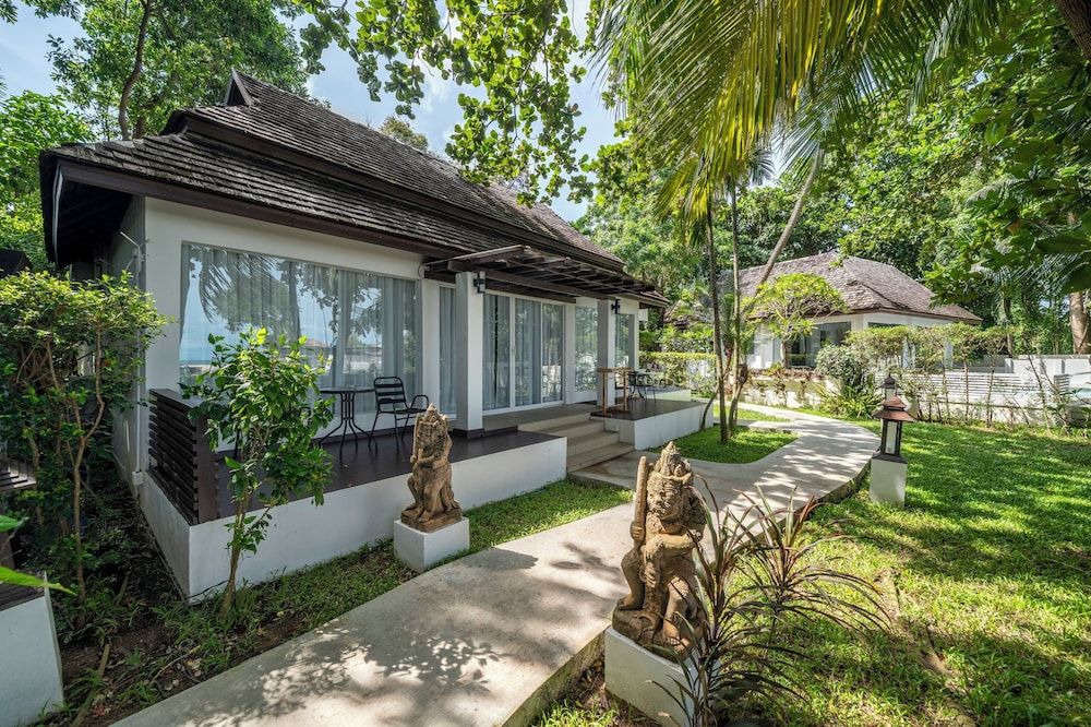 undefined Zara Beach Resort 5