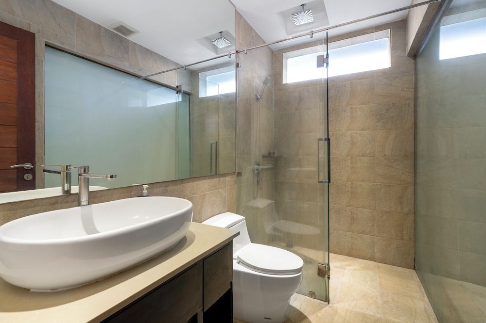 Zara Beach Resort Deluxe Room with Shared Jacuzzi 10