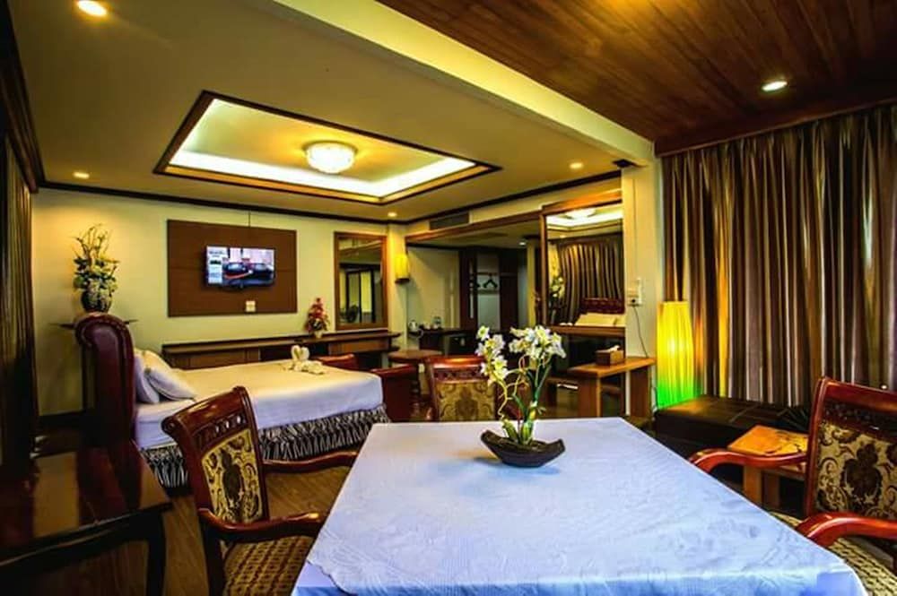 The Uncle Beach Resort Superior room with Sea View 6