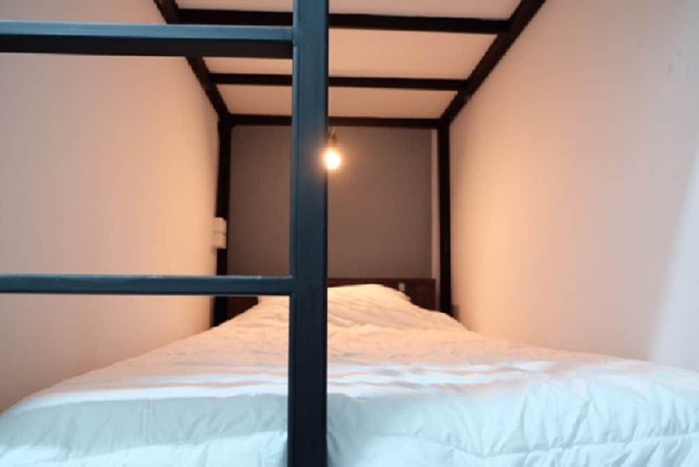 undefined Backpack Station - Hostel 8