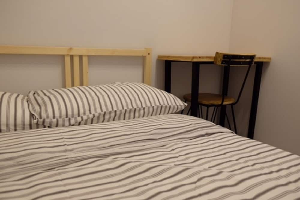 undefined Backpack Station - Hostel 6