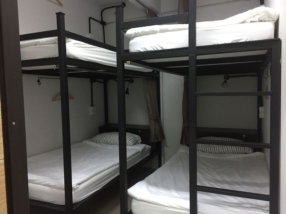 undefined Backpack Station - Hostel 3
