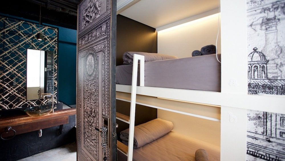 Standard Twin Room, Shared Bathroom