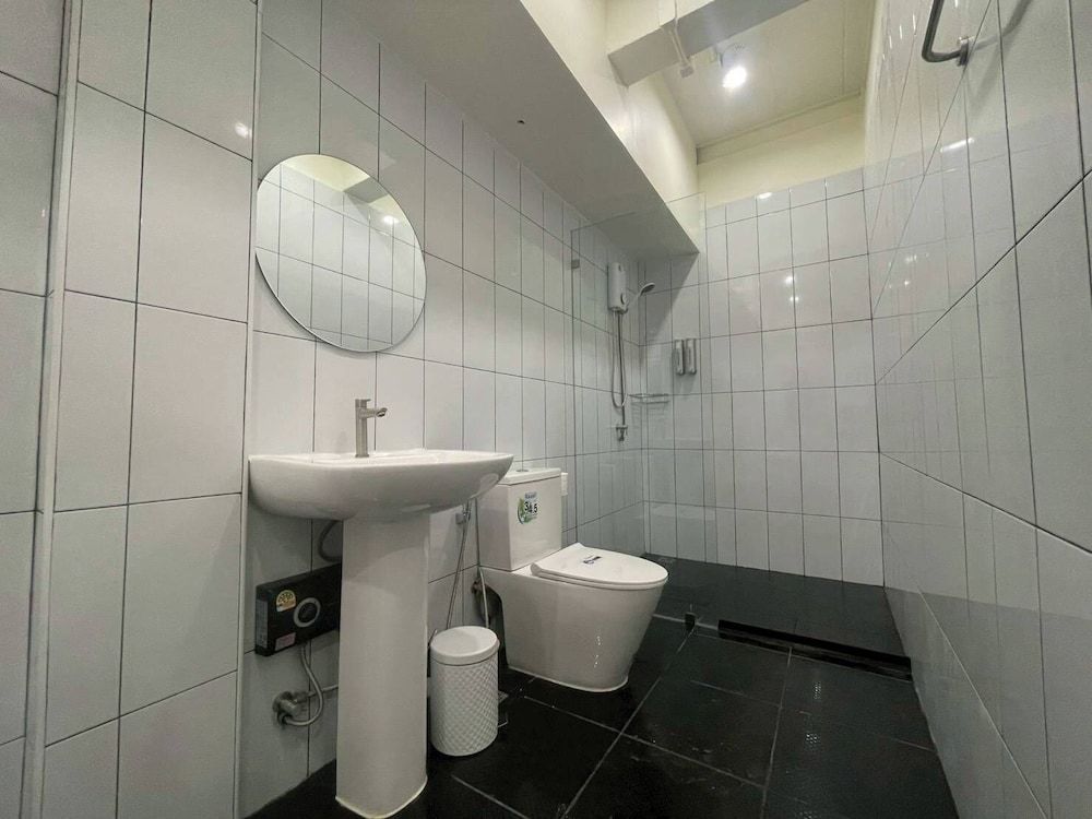 Shade House - Phuket Downtown Grand Single Room 7