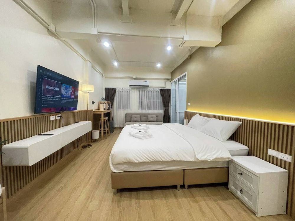 Shade House - Phuket Downtown Grand Single Room 2