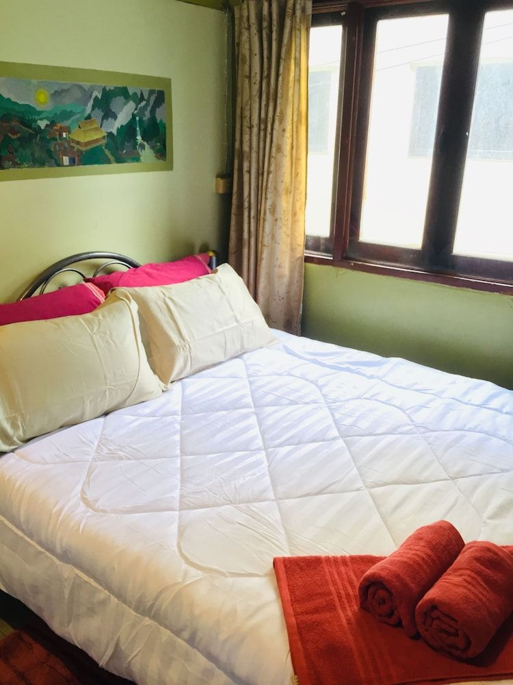 undefined Shanti Lodge Bangkok 10
