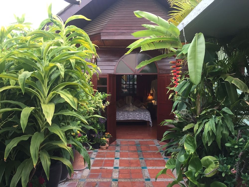 undefined Shanti Lodge Bangkok 2