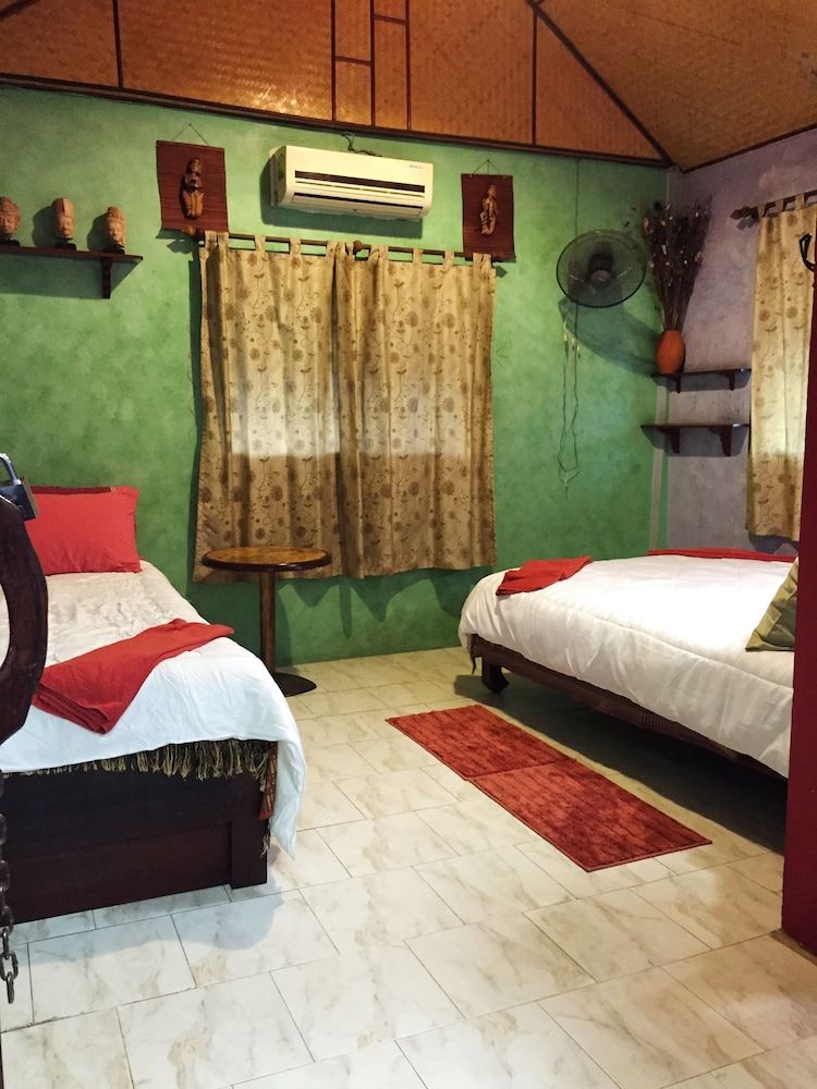 undefined Shanti Lodge Bangkok 9