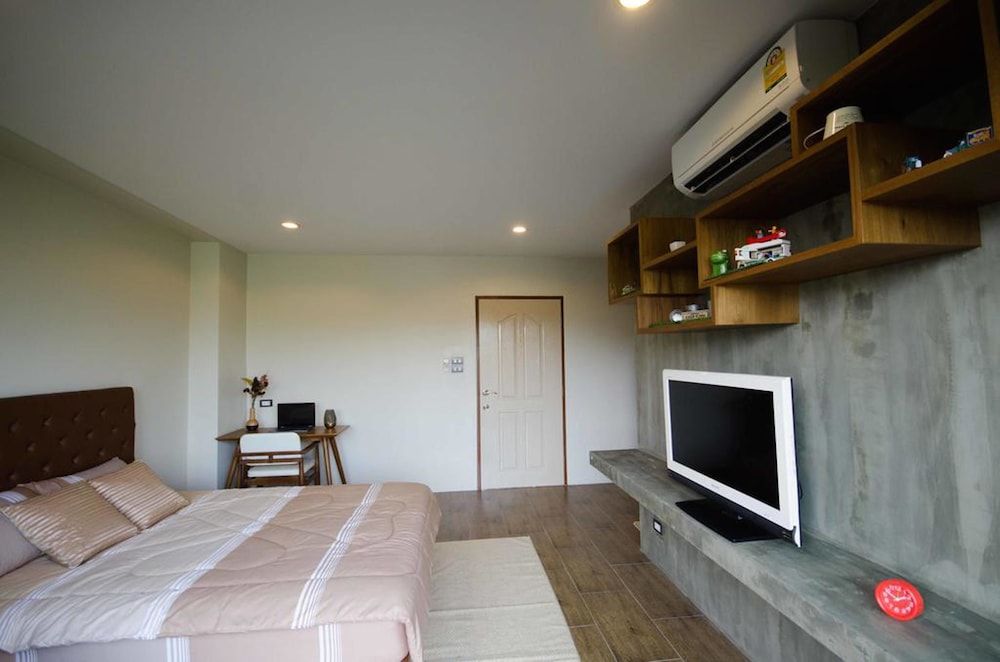 The Residence Thepkanjana Standard Double Room 5