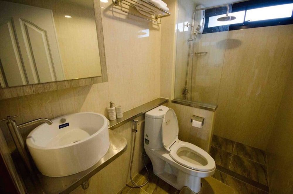 The Residence Thepkanjana Executive Suite, 1 Bedroom, Pool View, Overwater 5