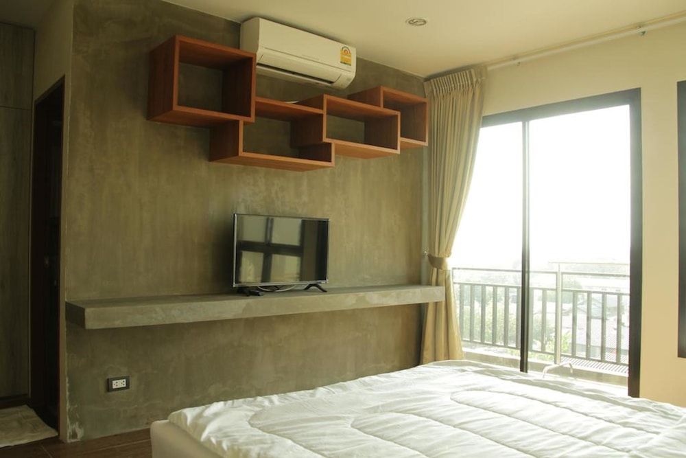 The Residence Thepkanjana Standard Double Room 2