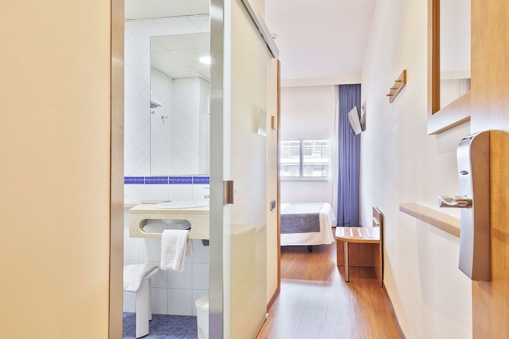 Hotel Acta Antibes Double or Twin Room 8