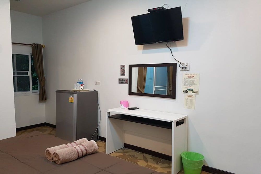 Home Hug Pak Sabai Standard Twin Room 7