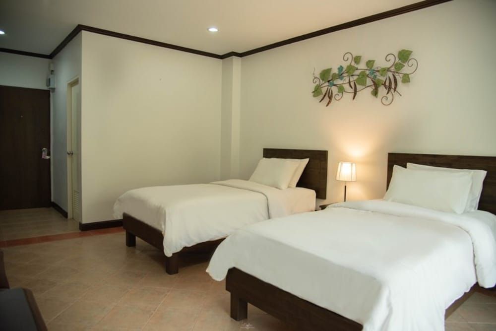 Park 38 Hotel Superior Room 3