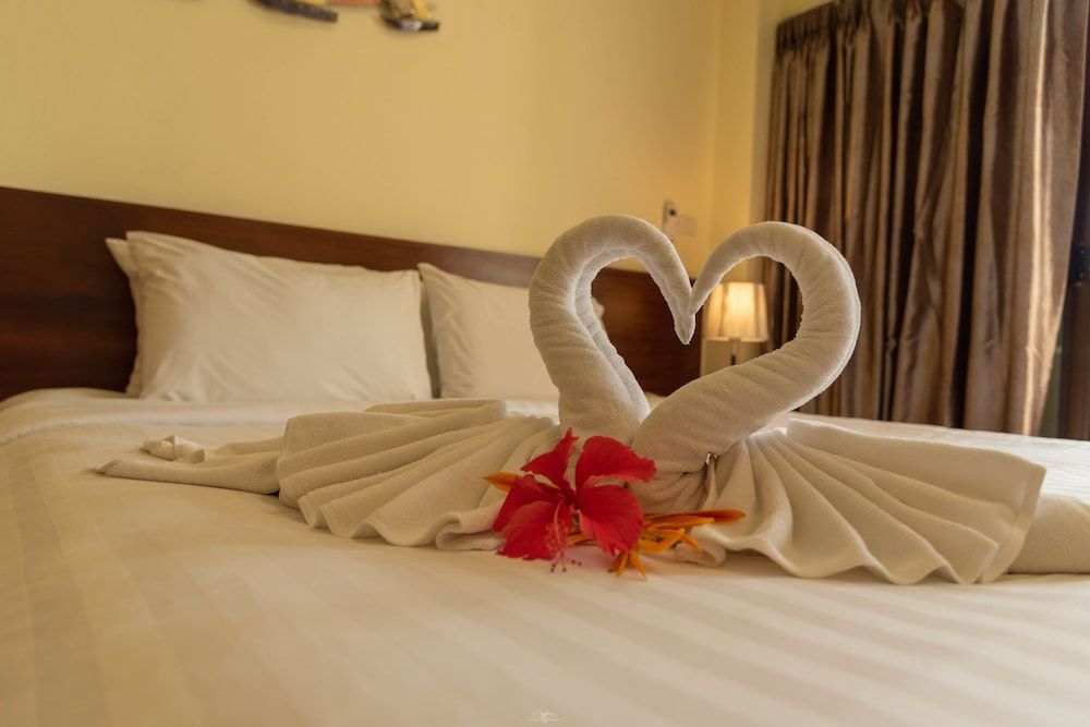 Park 38 Hotel Deluxe Room 4