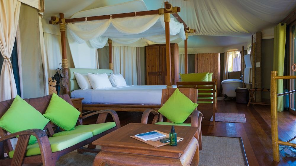 9 Hornbills Tented Camp Panoramic Tent, 1 Bedroom, Private Pool, Ocean View 2
