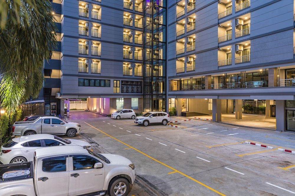 undefined Livotel Hotel Hua Mak Bangkok 6