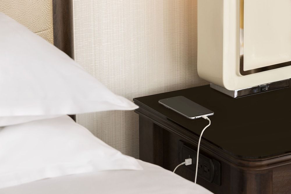 undefined Sheraton Vancouver Wall Centre 9