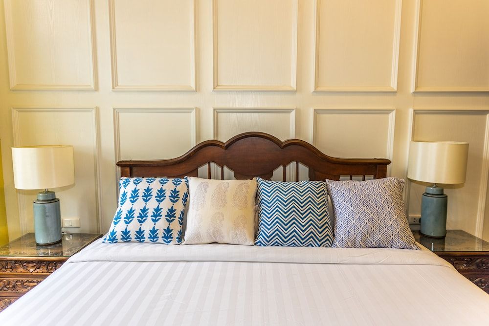 Baan2459 Heritage House Deluxe Double Room with Living Room and Bathtub (FIVE)