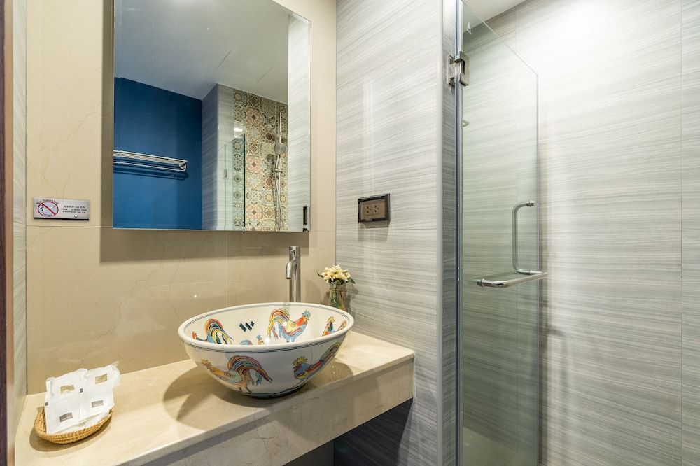 W Station Deluxe Twin Room 6