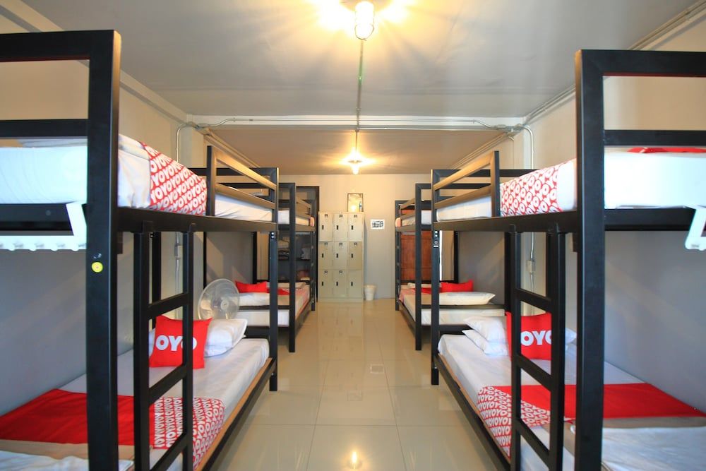 undefined OYO 421 Guyasuka Hostel & cafe 7