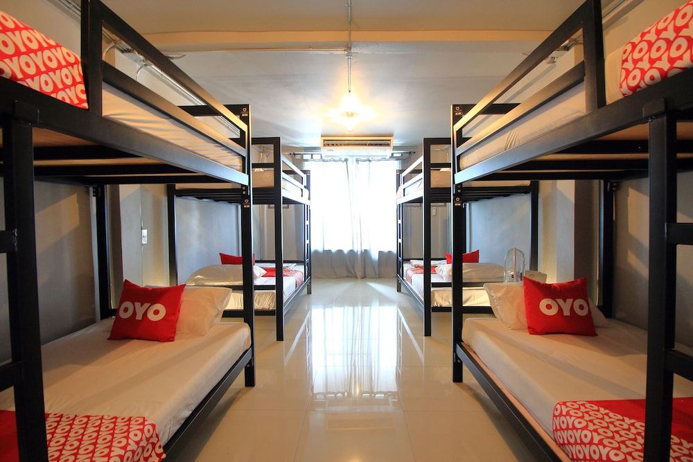 undefined OYO 421 Guyasuka Hostel & cafe 9