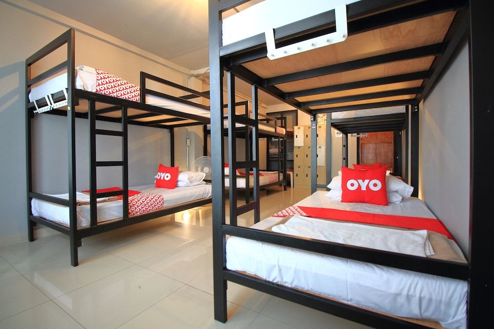 undefined OYO 421 Guyasuka Hostel & cafe 3