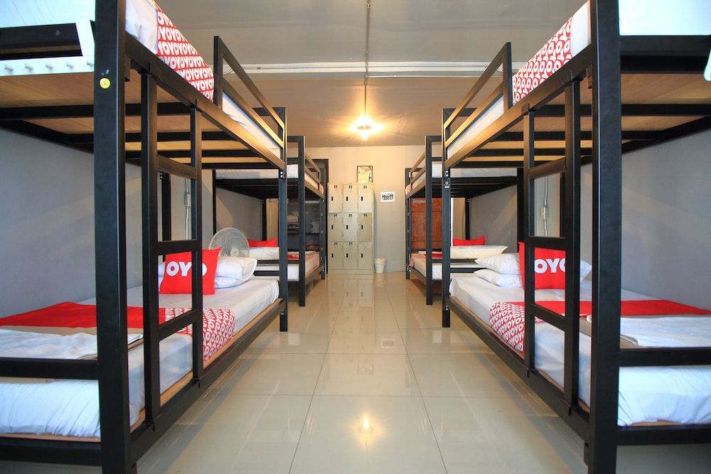 undefined OYO 421 Guyasuka Hostel & cafe 8