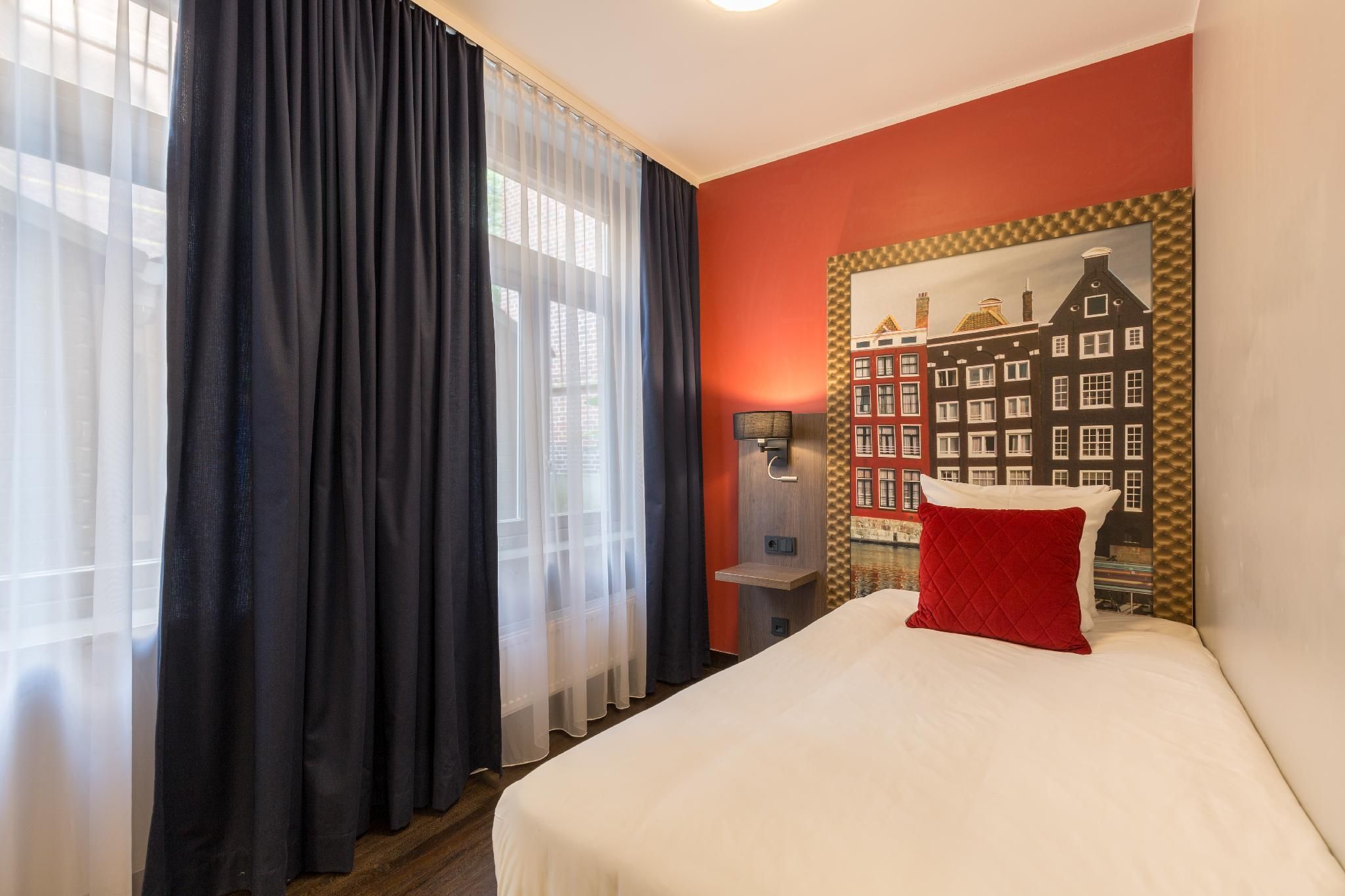 undefined Leonardo Hotel Amsterdam City Center 9