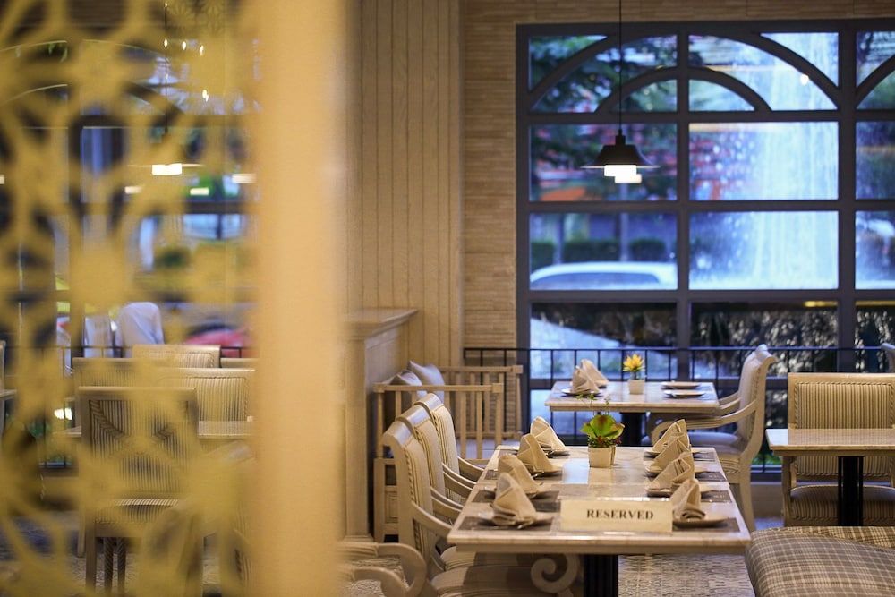 undefined S.D. Avenue Hotel 6