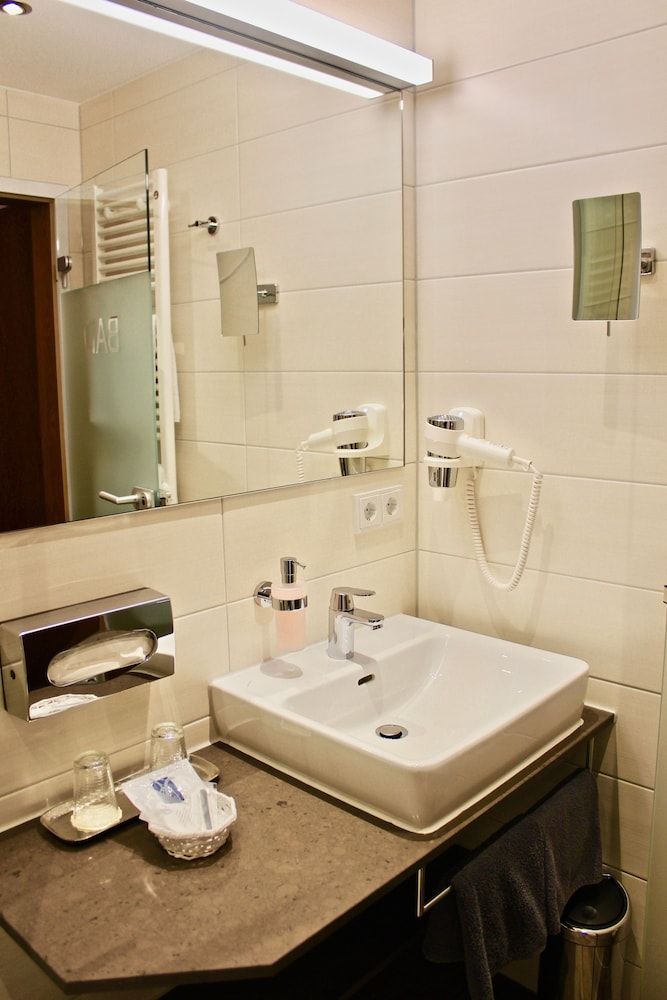 Gasthof Hotel zum Schwarzen Bären Comfort Double Room, Non Smoking 13