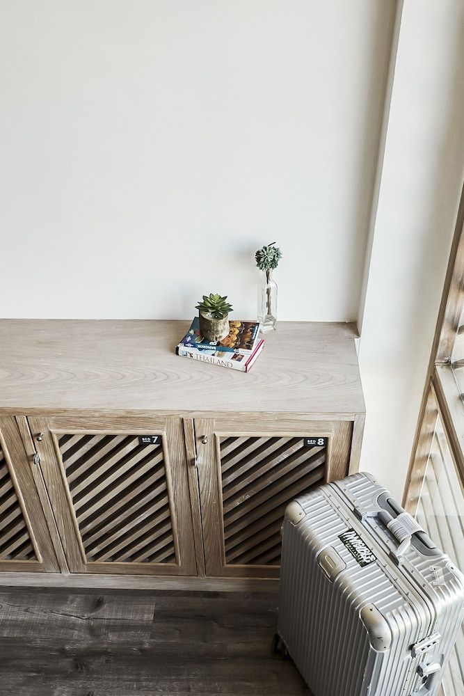 Vann Bangkok Boutique House Private King Bed with extra bed shared bathroom 20