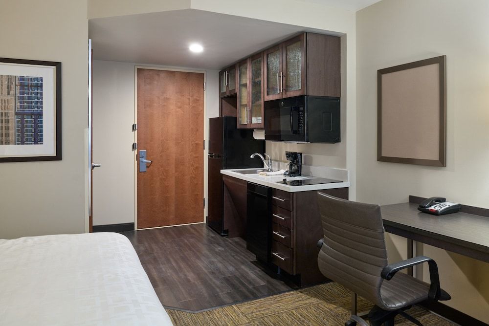 Candlewood Suites New York City-Times Square by IHG Room, 1 Queen Bed, Accessible (Roll-In Shower) 6