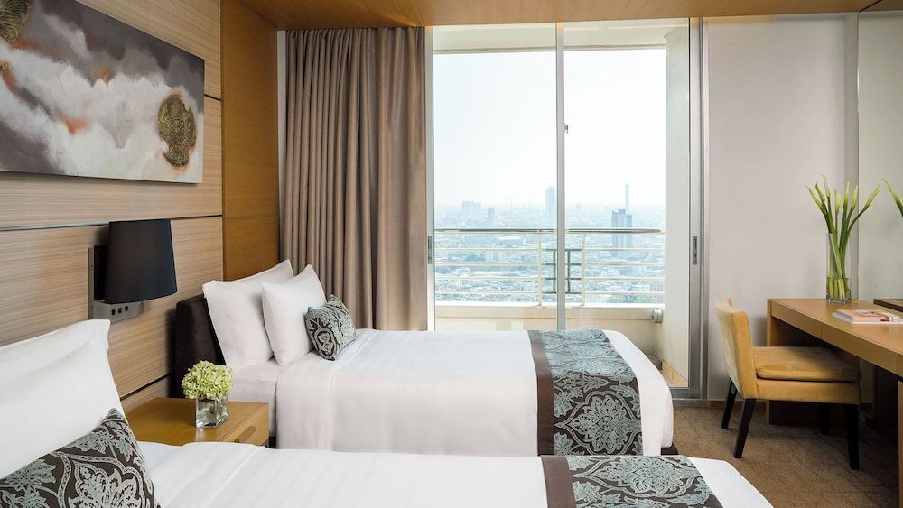 Skyline One Bedroom Suite with Twin Bed