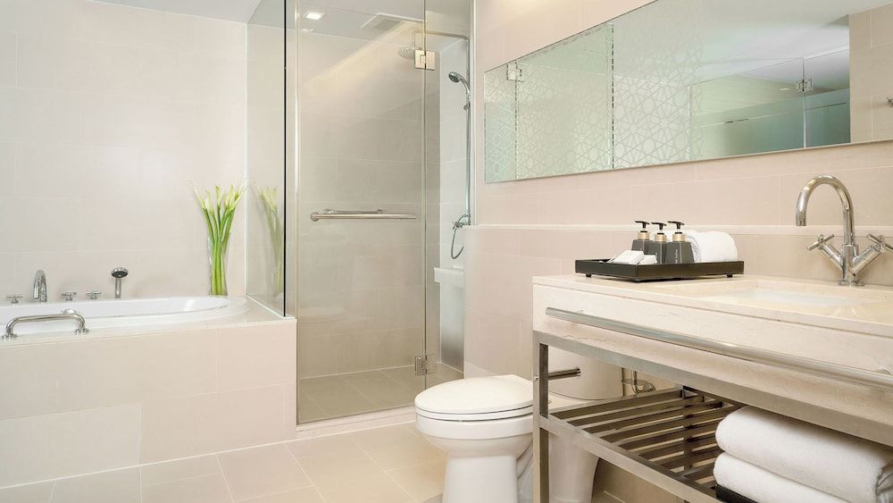 Skyline One Bedroom Suite with Twin Bed