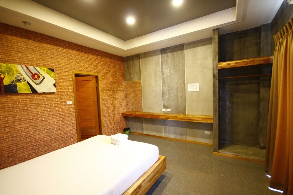 Suanmaithara Resort VIP Room 4