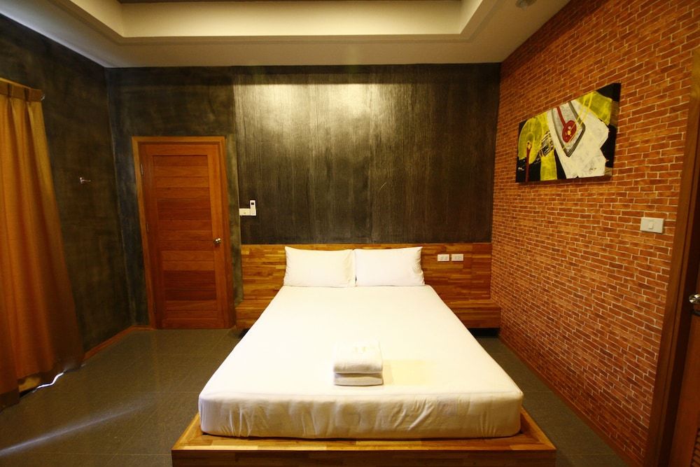 Suanmaithara Resort VIP Room 8