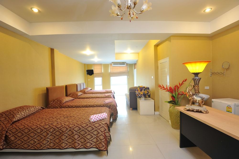 Nsiri Resort & Hotel Deluxe Room 2