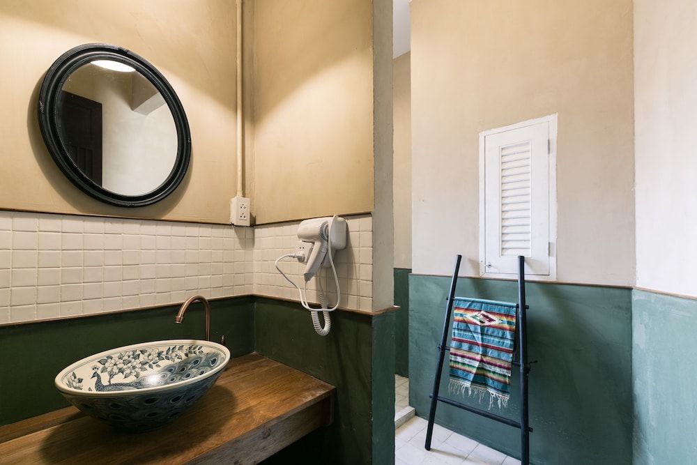 103 - Bed and Brews Deluxe Double Room, Balcony 5