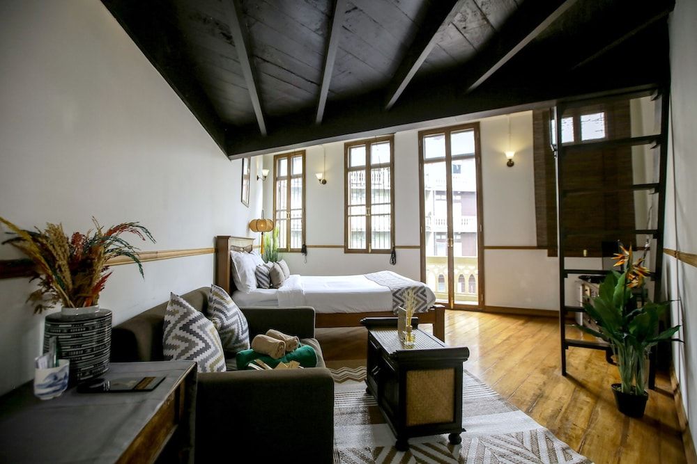 103 - Bed and Brews Deluxe Suite, Balcony 4