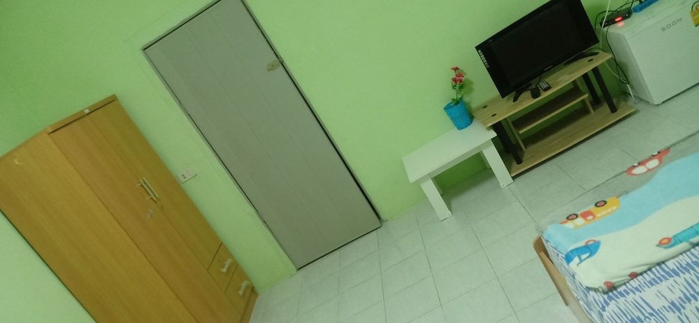 Suansuppachok Inn Standard Double Room 5