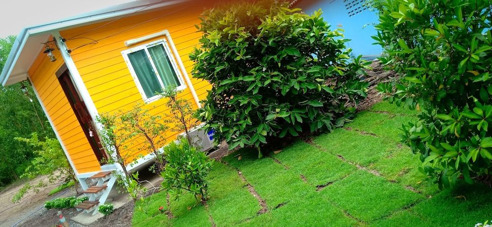 Suansuppachok Inn Standard Double Room 14