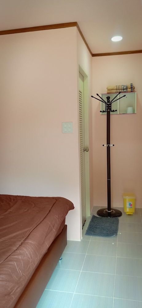 Suansuppachok Inn Romantic Single Room 2