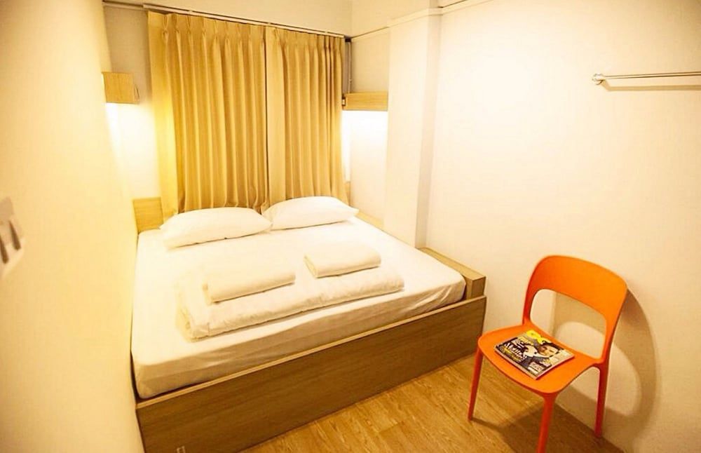 Micro Hostel Double Bed with Shared Bathroom 4