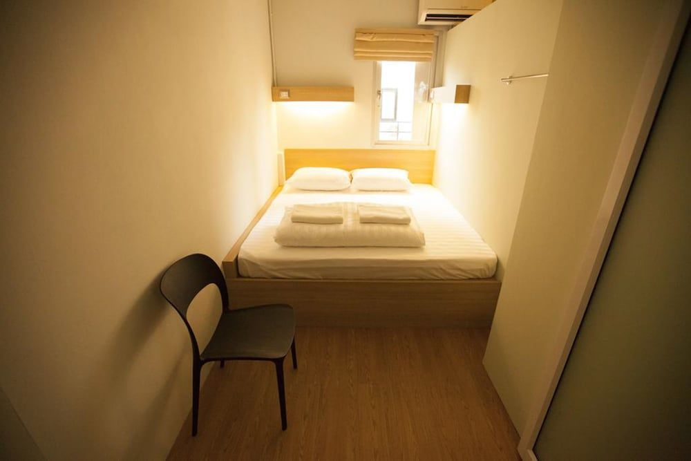 Micro Hostel Double Bed with Shared Bathroom 3
